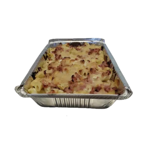Pastas carbonara, vue d'en haut : pâtes gratinées, lardons, crème